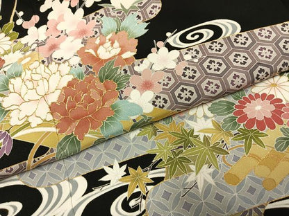 平和屋着物●豪華黒留袖　友禅　駒刺繍　草花文　金彩　正絹　逸品　AABI1624fy