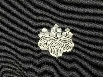 平和屋着物●豪華黒留袖　友禅　駒刺繍　草花文　金彩　正絹　逸品　AABI1624fy