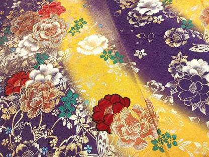 平和屋着物●豪華振袖　草花文　暈し染め　金銀糸　金銀彩　銀通し地　正絹　逸品　AABI1640fy