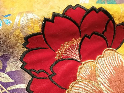 平和屋着物●豪華振袖　草花文　暈し染め　金銀糸　金銀彩　銀通し地　正絹　逸品　AABI1640fy