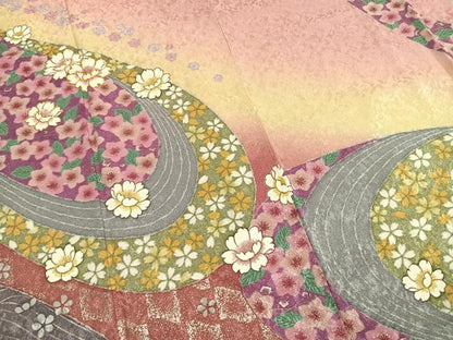 平和屋着物●豪華振袖　駒刺繍　草花文　暈し染め　銀彩　金通し地　正絹　逸品　AABI1668fy