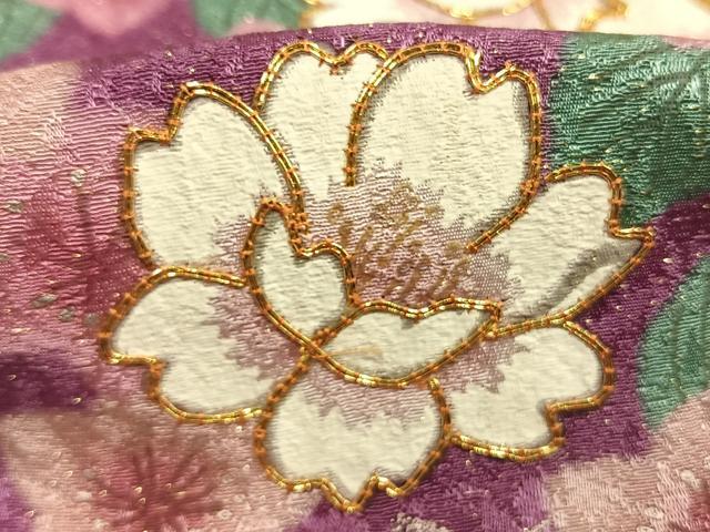 平和屋着物●豪華振袖　駒刺繍　草花文　暈し染め　銀彩　金通し地　正絹　逸品　AABI1668fy
