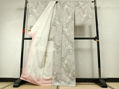 平和屋着物●本場大島紬　白大島　カタス9マルキ　舞蝶文　正絹　逸品　未使用　AABI1675fy
