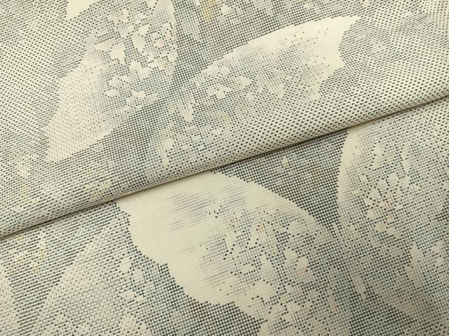 平和屋着物●本場大島紬　白大島　カタス9マルキ　舞蝶文　正絹　逸品　未使用　AABI1675fy