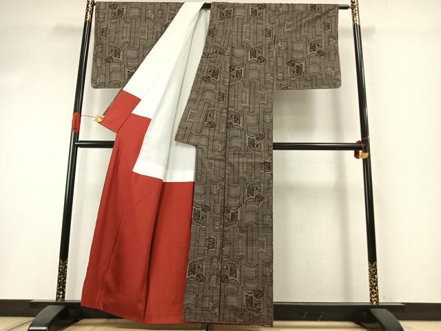 平和屋着物●本場大島紬　一元7マルキ　純泥染　手織　草花文　徳諭謹製　証紙付き　正絹　逸品　AABI1737fy