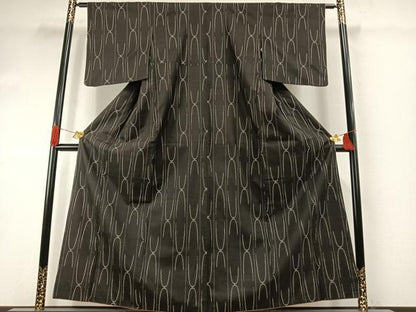 平和屋着物●本場大島紬　カタス7マルキ　幾何学文様　正絹　逸品　AABI1760fy