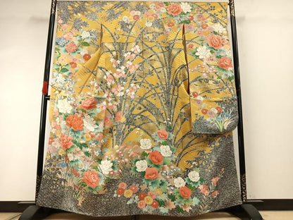 平和屋着物●豪華振袖　駒刺繍　草花文　金糸　金彩　正絹　逸品　AABI1761fy