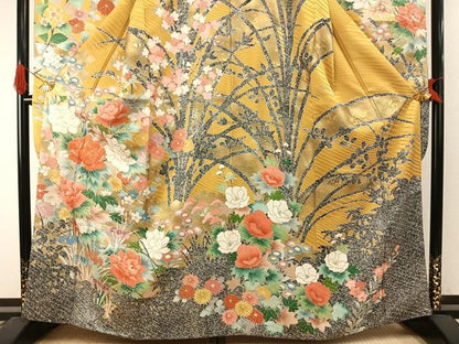 平和屋着物●豪華振袖　駒刺繍　草花文　金糸　金彩　正絹　逸品　AABI1761fy