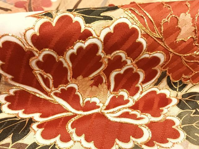 平和屋着物●豪華振袖　駒刺繍　花蝶文　暈し染め　金彩　仮絵羽　逸品　未使用　AABI1810fy