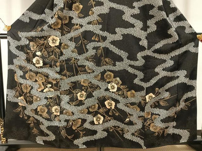 平和屋着物●訪問着　絞り　刺繍　辻が花　黒地　金通し地　正絹　逸品　AABI1818fy