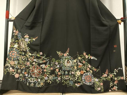 平和屋着物●豪華黒留袖　作家物　総刺繍　蘇州刺繍　花鳥文　金糸　さが美扱い　正絹　逸品　AABI1819fy