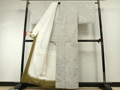 平和屋着物●本場大島紬　白大島　カタス7マルキ　色紙花文　やまと誂製　正絹　逸品　AABI1825fy