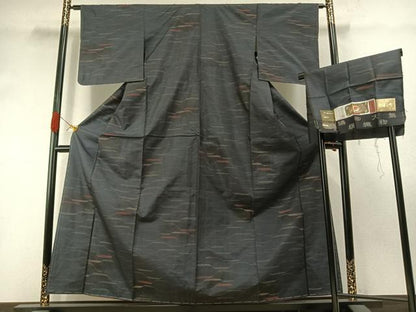 平和屋着物●都喜ヱ門　本場大島紬　カタス7マルキ　純泥染　手織　ステンド模様　藤絹織物謹製　証紙付き　正絹　逸品　AABI1865fy
