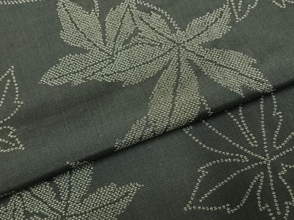 平和屋着物●上質な紬　唐草文　黒地　正絹　逸品　AABI1871fy