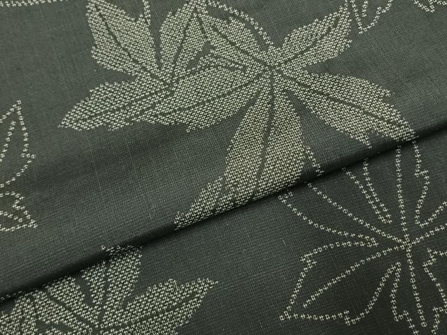 平和屋着物●上質な紬　唐草文　黒地　正絹　逸品　AABI1871fy