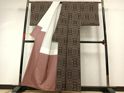 平和屋着物●本場大島紬　一元絣　色紙花文　正絹　逸品　未使用　AABI1919fy