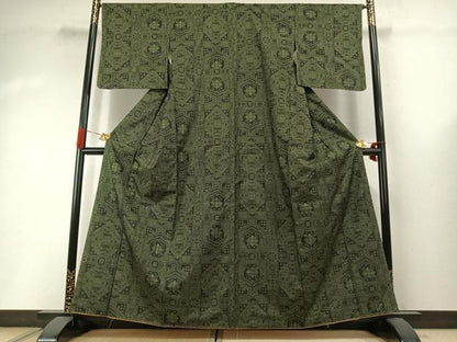 平和屋着物●本場大島紬　一元絣　幾何学花文　正絹　逸品　未使用　AABI1922fy