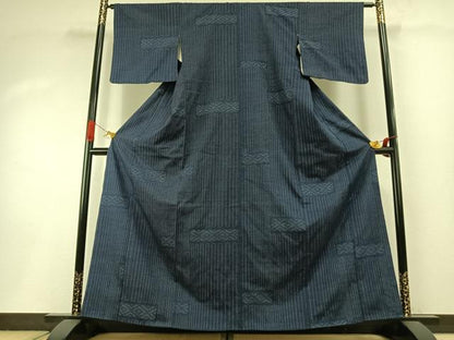 平和屋着物●本場結城紬　重要無形文化財　80亀甲　菱文　正絹　逸品　未使用　AABI1947fy