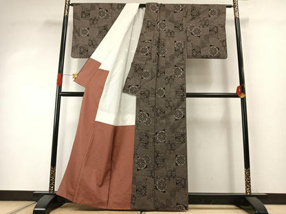 平和屋着物●本場大島紬　カタス7マルキ　源氏車文　正絹　逸品　AABI1962fy