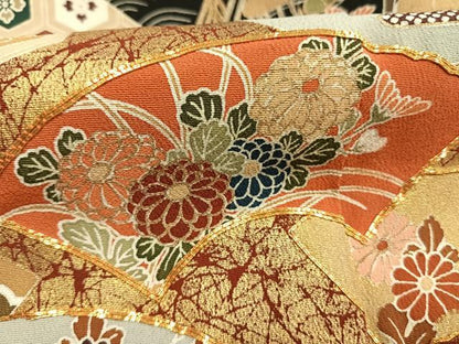 平和屋着物●豪華黒留袖　友禅　駒刺繍　風景地紙花文　金彩　正絹　逸品　AABI1982fy