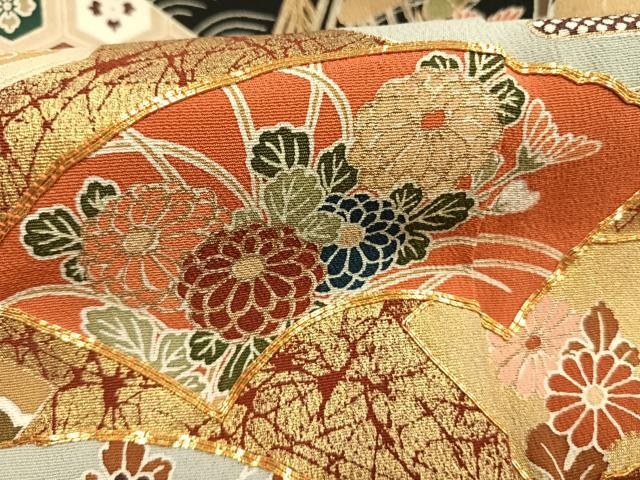 平和屋着物●豪華黒留袖　友禅　駒刺繍　風景地紙花文　金彩　正絹　逸品　AABI1982fy