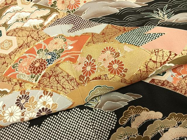 平和屋着物●豪華黒留袖　友禅　駒刺繍　風景地紙花文　金彩　正絹　逸品　AABI1982fy