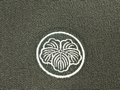 平和屋着物●豪華黒留袖　友禅　駒刺繍　風景地紙花文　金彩　正絹　逸品　AABI1982fy