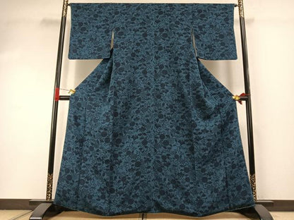 平和屋着物●上質な小紋　藍　型染め　花唐草文　鬼しぼ縮緬　高島屋扱い　正絹　逸品　AABI2041fy
