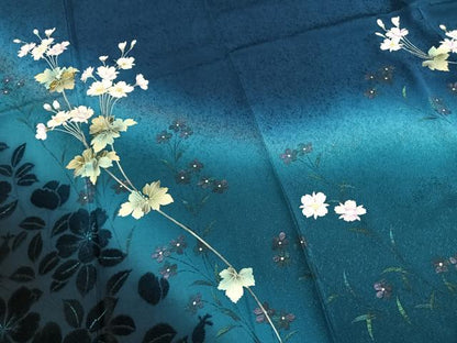 平和屋着物●豪華振袖　刺繍　草花文　暈し染め　金銀彩　銀糸　やまと誂製　正絹　逸品　AABI2061fy