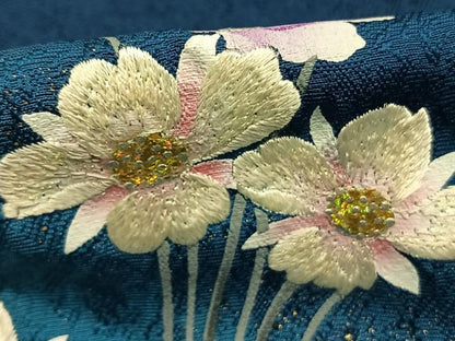 平和屋着物●豪華振袖　刺繍　草花文　暈し染め　金銀彩　銀糸　やまと誂製　正絹　逸品　AABI2061fy