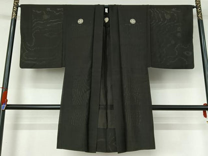 平和屋着物▽夏物 男性 羽織 黒紋付 スリーシーズン 春夏秋 絽 暗黒色 正絹 逸品 AABI2187jh
