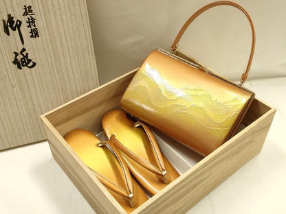 平和屋着物●和装小物　和装バッグ・草履セット　ハンドバッグ　道長文様　本革製品　金彩　逸品　AABI2319ay