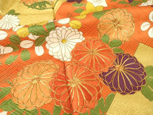 平和屋着物●豪華振袖　駒刺繍　吉祥花文　金彩　正絹　逸品　AABI2402ck