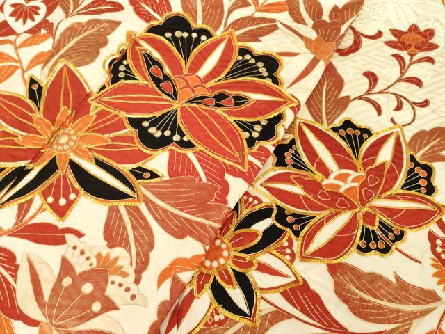 平和屋着物●豪華振袖　駒刺繍　花唐草文　金彩　正絹　逸品　AABI2432ck