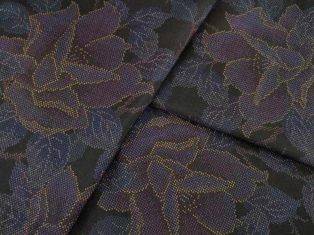 平和屋着物●本場大島紬　一元7マルキ　枝花文　黒地　正絹　逸品　AABI2443ck