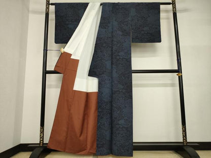 平和屋着物●本塩沢　110亀甲　流水花籬文　正絹　逸品　AABI2446ck