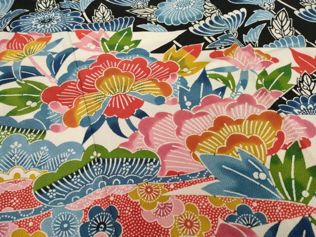 平和屋着物●豪華振袖　紅型　草花文　黒地　鬼しぼ縮緬　鈴乃屋扱い　正絹　逸品　AABI2477ck