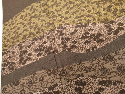 平和屋着物●安田勝彦　訪問着　流水花唐草文　正絹　逸品　AABI2484cs
