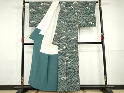 平和屋着物●上質な小紋　ろうけつ染め　立波文　鬼しぼ縮緬　正絹　逸品　AABI2496cs