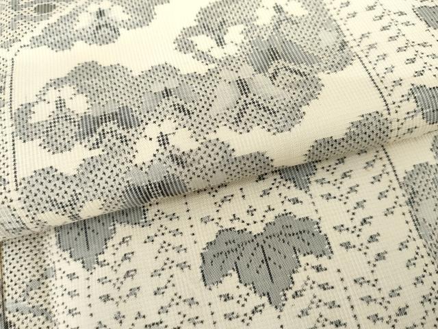 平和屋着物●本場大島紬　白大島　一元7マルキ　総絣　亀甲花蝶文　正絹　逸品　AABI2521cs