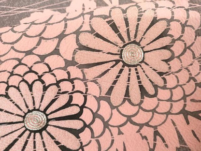 平和屋着物●人間国宝・羽田登喜男 　訪問着　駒刺繍　枝花文　菊　銀糸　正絹　逸品　AABI2542cs