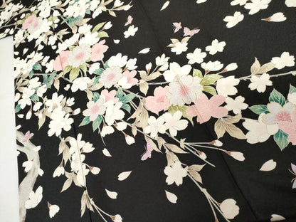 平和屋着物●豪華振袖　夜桜　舞蝶文　黒地　金銀彩　正絹　逸品　AABI2582cs