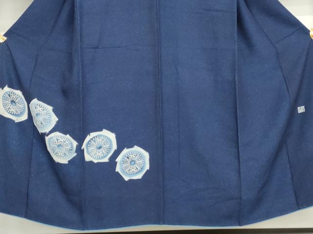 平和屋着物●男性　染織家　百川綱洋　訪問着　背抜き仕立て　本藍　ろうけつ染　絵皿文　キングサイズ　正絹　逸品　AABI2595cs