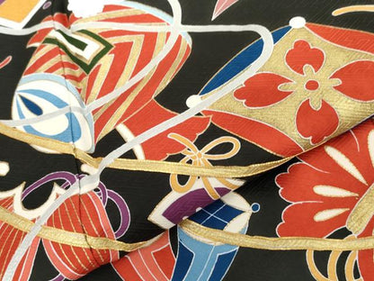 平和屋着物●豪華振袖　友禅　駒刺繍　吉祥宝尽くし　黒地　金彩　正絹　逸品　AABI2609cs