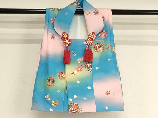 平和屋着物[]七五三　女の子　３歳　祝着　三つ身　被布セット　花手毬文　金彩　AABI2703ja