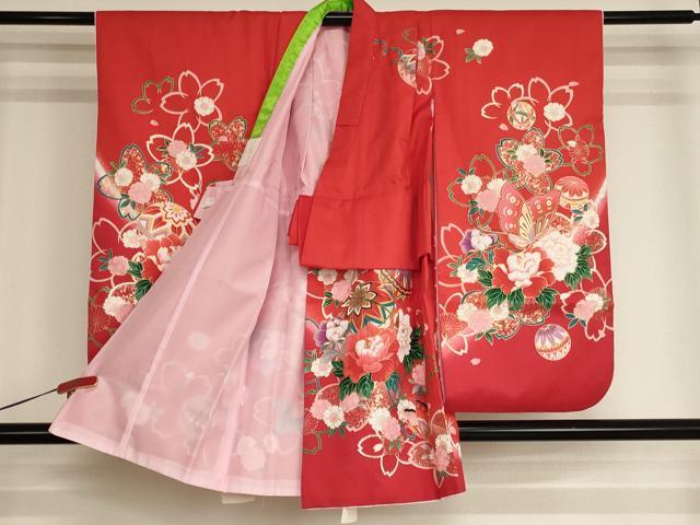 平和屋着物[]七五三　女の子　３歳　祝着　三つ身　花手毬舞蝶文　暈し染め　金彩　洗える着物　AABI2712ja