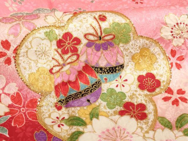 平和屋着物[]七五三 女の子 ７歳 祝着 四つ身 袋帯・小物セット 刺繍 舞花文 鈴 暈し染め 金糸 金彩 逸品 AABI2713ja