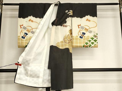 平和屋着物[]お宮参り　男の子　祝着　産着　初着　のしめ　刺繍　鷹　打ち出の小槌　金糸　金彩　逸品　AABI2715ja