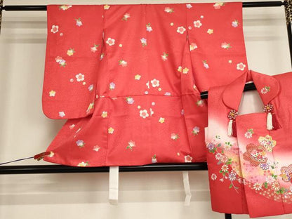 平和屋着物[]七五三　女の子　３歳　祝着　三つ身　被布セット　舞花文　鈴　暈し染め　金彩　AABI2718ja