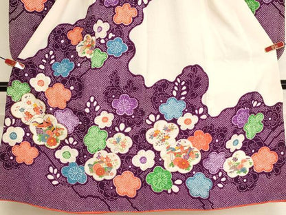 平和屋着物[]七五三　女の子　７歳　祝着　四つ身　長襦袢（無双仕立て・半衿刺繍）セット　駒刺繍　舞梅文　糸巻き　金彩　AABI2727ja